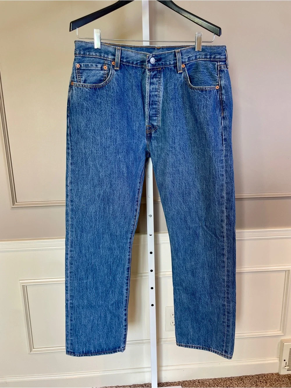 Levi's 501 Men's Button Fly Denim Jeans 36 x 32 Cotton Medium Blue